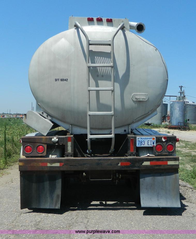 image for item G7957 1980 Trailmobile 306 aluminum tanker trailer
