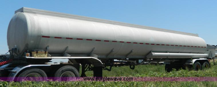 image for item G7957 1980 Trailmobile 306 aluminum tanker trailer