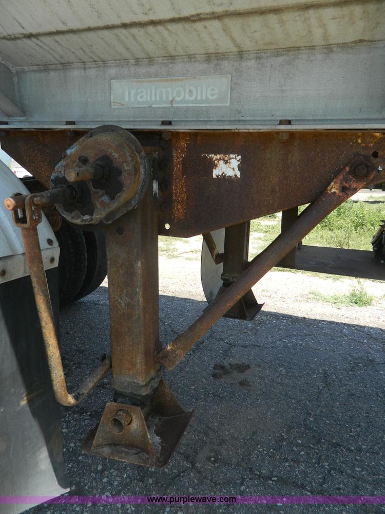 image for item G7957 1980 Trailmobile 306 aluminum tanker trailer