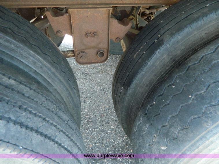 image for item G7957 1980 Trailmobile 306 aluminum tanker trailer