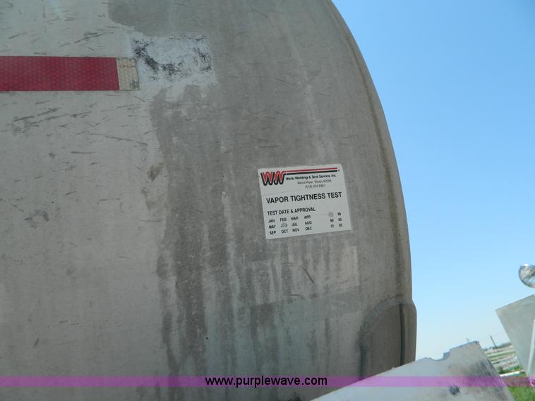 image for item G7957 1980 Trailmobile 306 aluminum tanker trailer