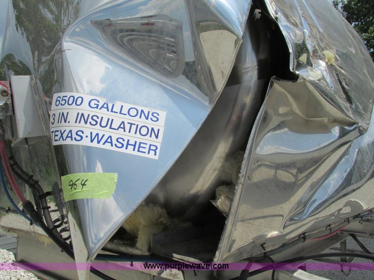 image for item G9468 2001 Brenner insulated tank trailer