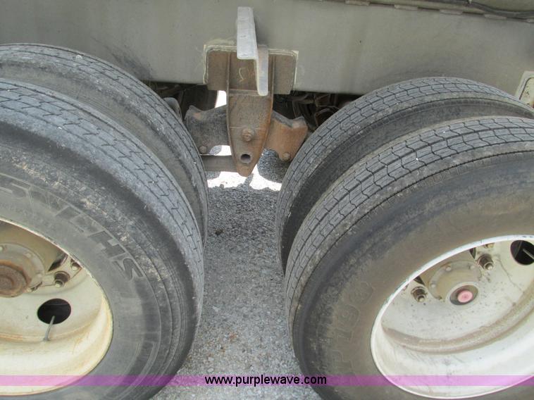 image for item G9468 2001 Brenner insulated tank trailer