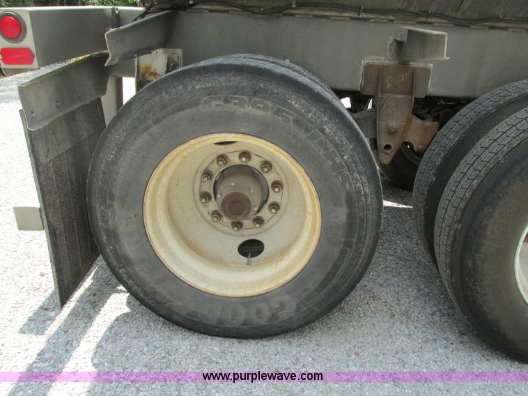 image for item G9468 2001 Brenner insulated tank trailer