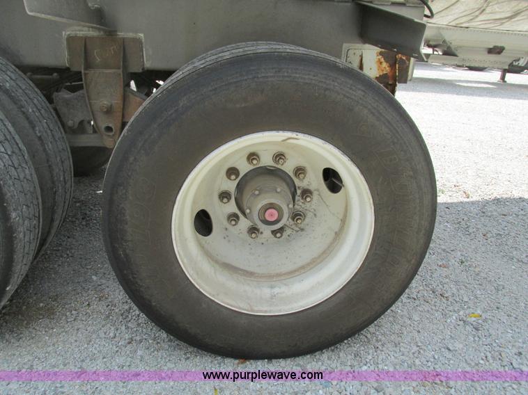 image for item G9468 2001 Brenner insulated tank trailer