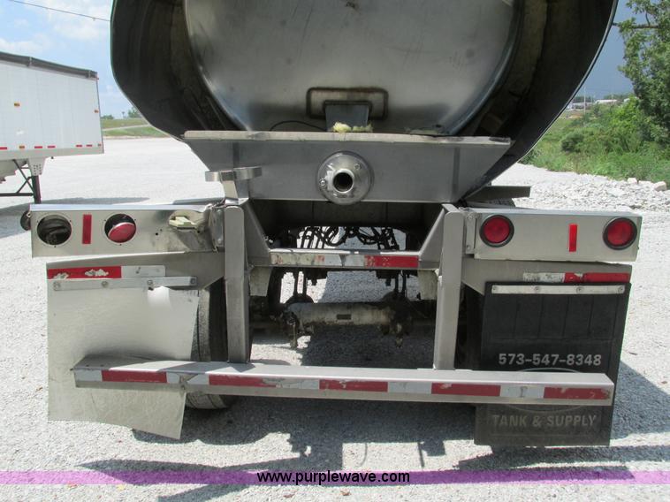 image for item G9468 2001 Brenner insulated tank trailer