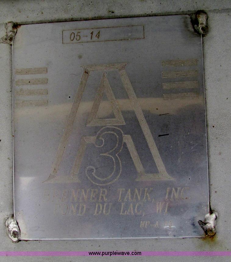 image for item G9468 2001 Brenner insulated tank trailer