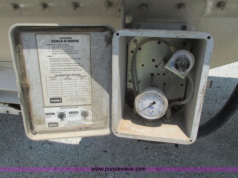 image for item G9469 2008 Timpte Super Hopper grain trailer