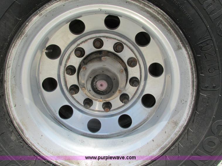 image for item G9469 2008 Timpte Super Hopper grain trailer