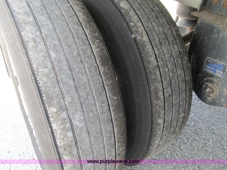 image for item G9469 2008 Timpte Super Hopper grain trailer