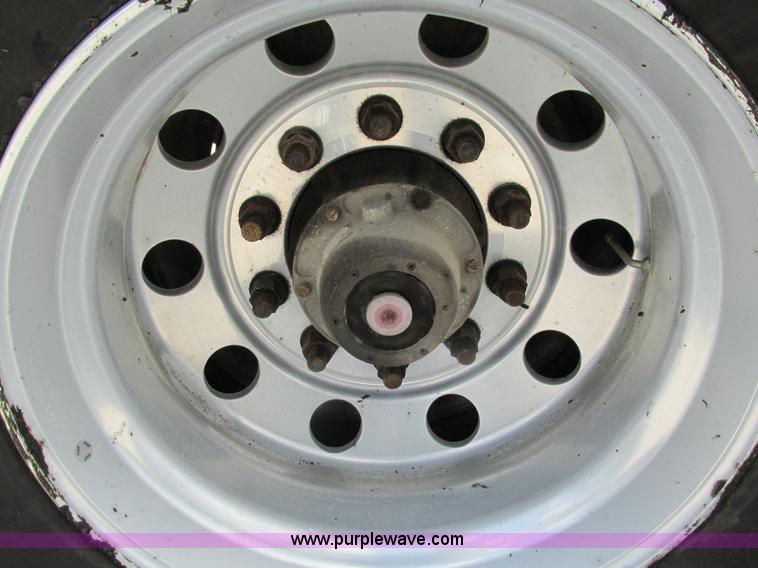 image for item G9469 2008 Timpte Super Hopper grain trailer