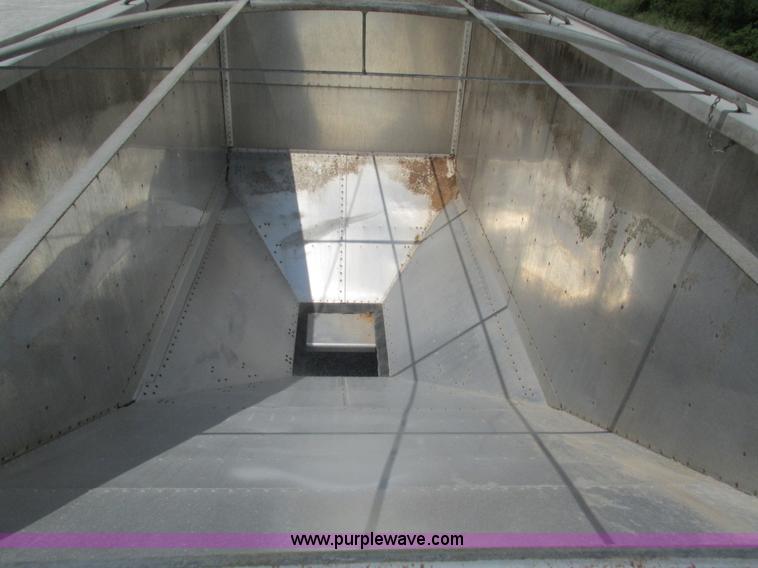 image for item G9469 2008 Timpte Super Hopper grain trailer