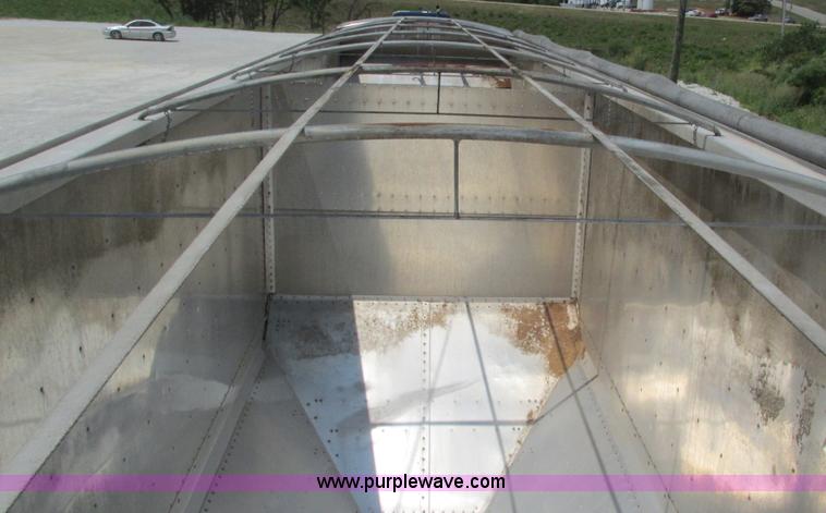 image for item G9469 2008 Timpte Super Hopper grain trailer