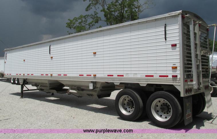 image for item G9470 2008 Timpte Super Hopper grain trailer