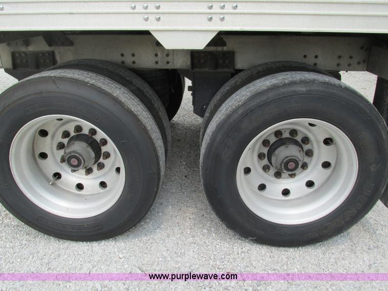 image for item G9470 2008 Timpte Super Hopper grain trailer