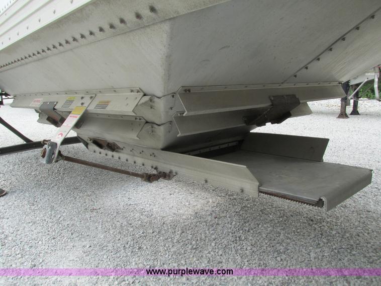 image for item G9470 2008 Timpte Super Hopper grain trailer