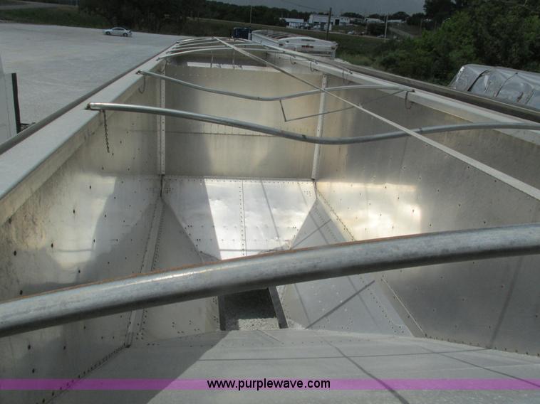 image for item G9470 2008 Timpte Super Hopper grain trailer