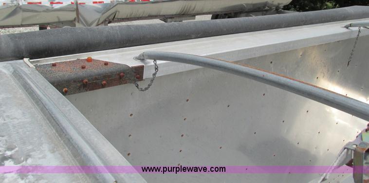 image for item G9470 2008 Timpte Super Hopper grain trailer