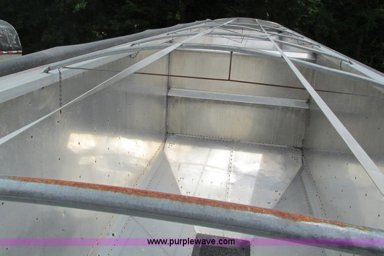 image for item G9470 2008 Timpte Super Hopper grain trailer