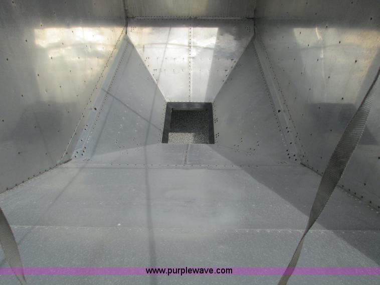 image for item G9470 2008 Timpte Super Hopper grain trailer