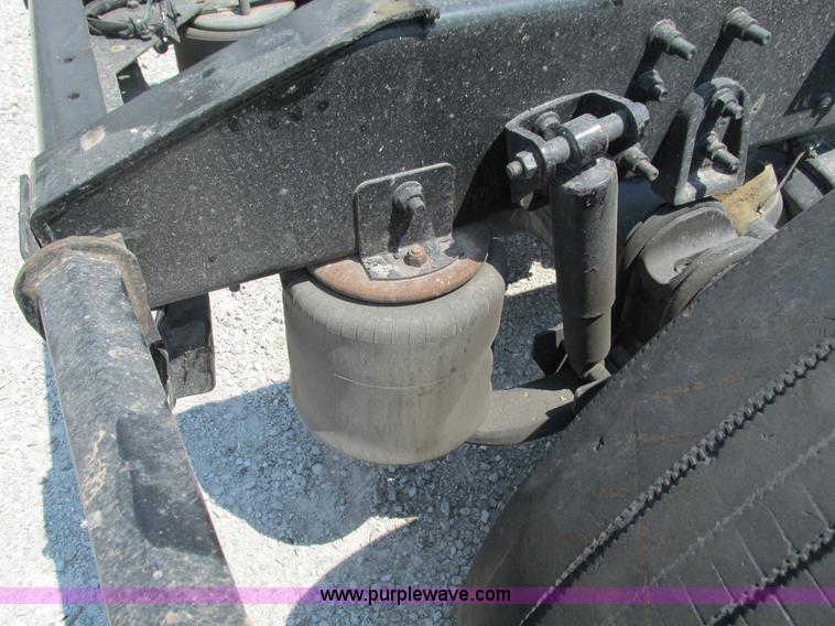 image for item G9471 2006 International 9400i SBA semi truck