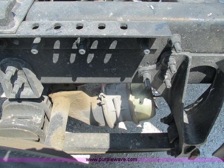 image for item G9471 2006 International 9400i SBA semi truck