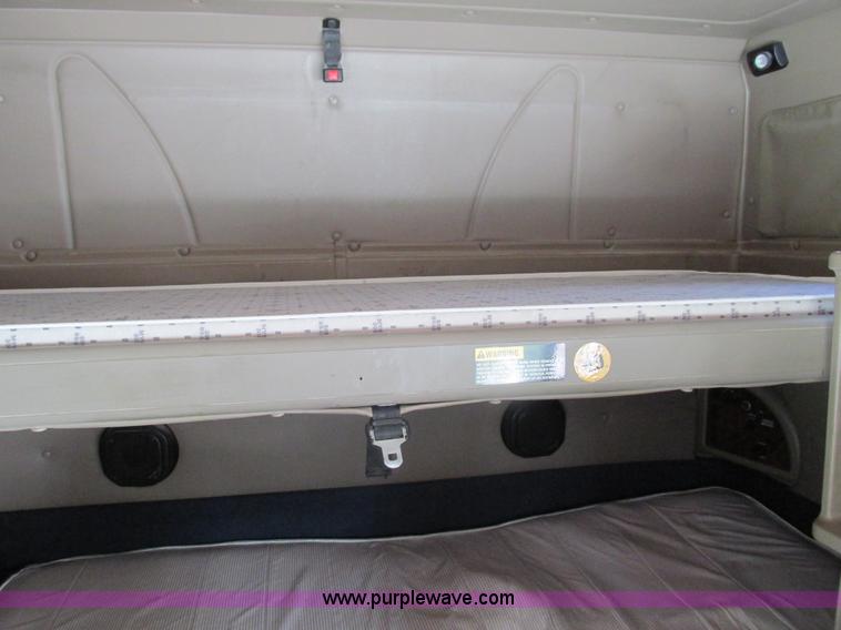 image for item G9471 2006 International 9400i SBA semi truck