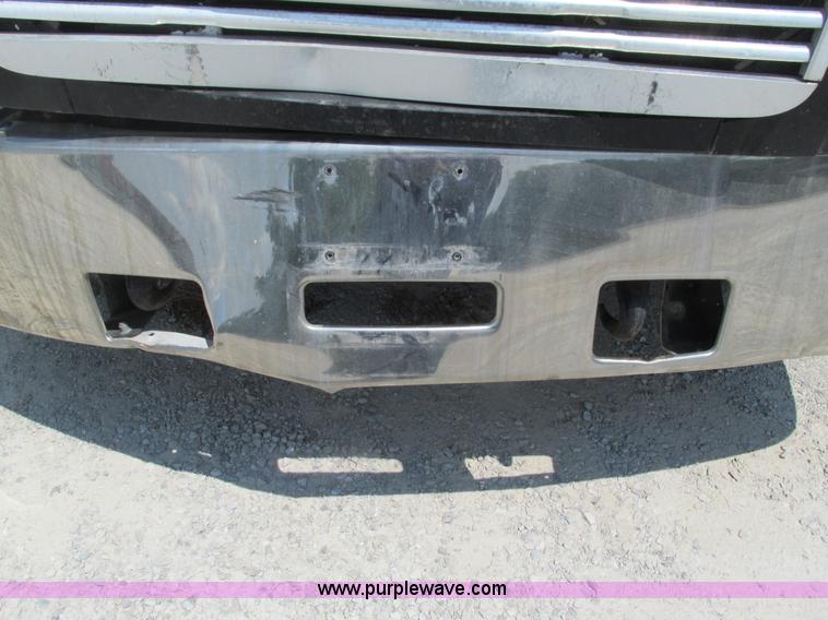 image for item G9472 2003 Freightliner Century Class ST120 semi truck