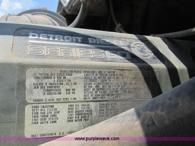 image for item G9472 2003 Freightliner Century Class ST120 semi truck