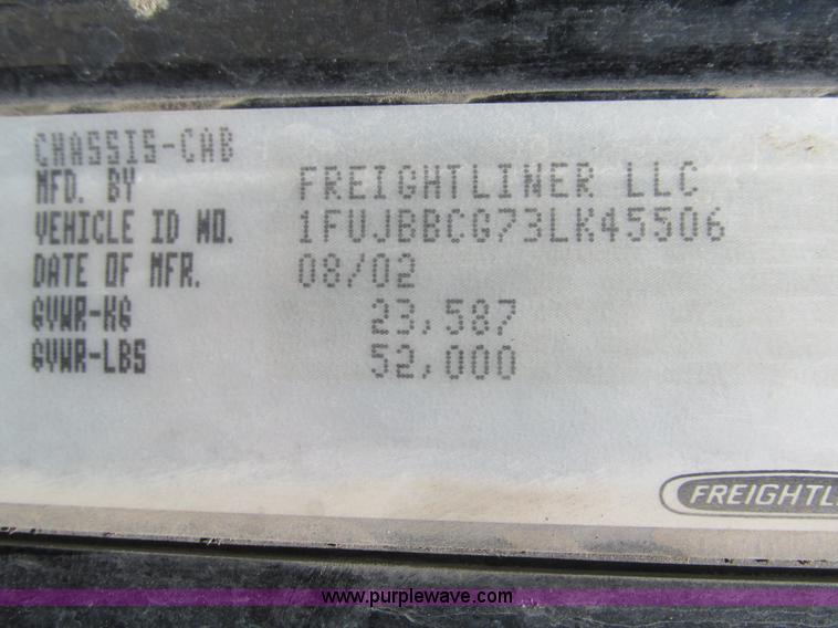 image for item G9472 2003 Freightliner Century Class ST120 semi truck