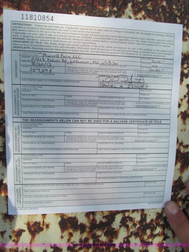 image for item G9498 1995 Volvo WIA semi truck