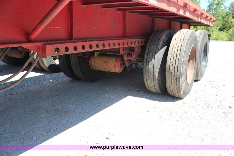 image for item H6713 1979 Dunham flatbed trailer