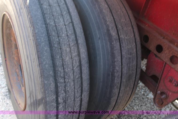 image for item H6713 1979 Dunham flatbed trailer