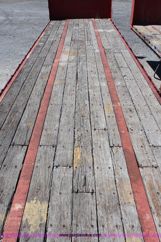 image for item H6713 1979 Dunham flatbed trailer