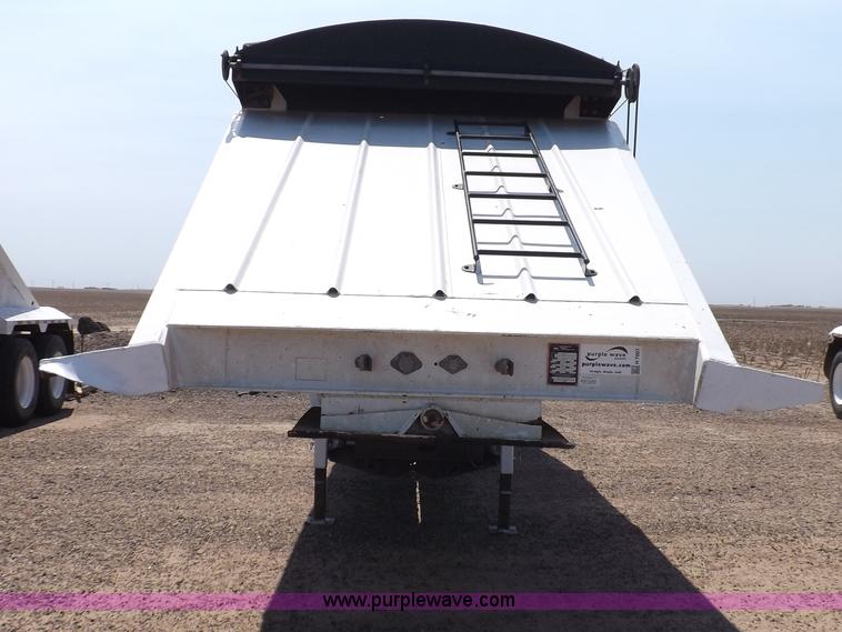 image for item H7007 2007 CTS BDT-40 belly dump trailer