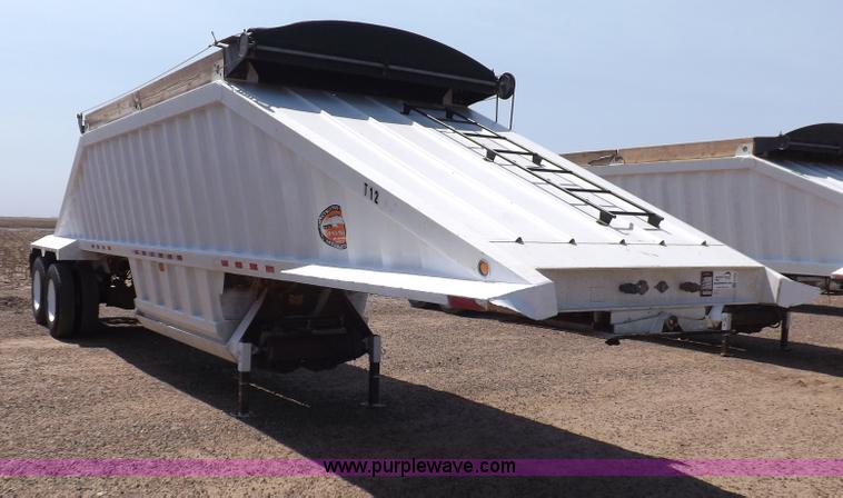 image for item H7007 2007 CTS BDT-40 belly dump trailer