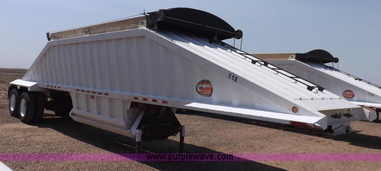 image for item H7007 2007 CTS BDT-40 belly dump trailer