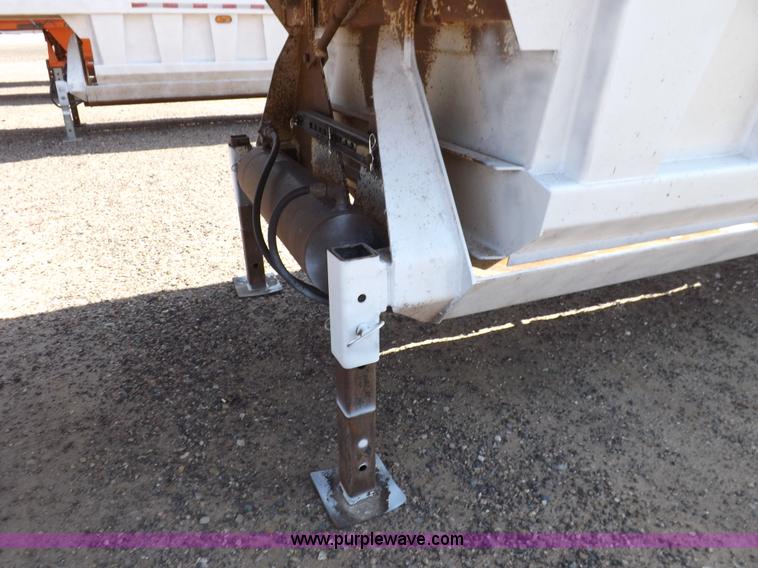 image for item H7007 2007 CTS BDT-40 belly dump trailer