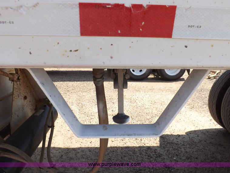 image for item H7007 2007 CTS BDT-40 belly dump trailer