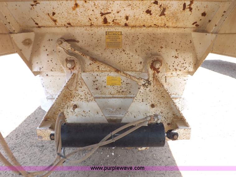 image for item H7007 2007 CTS BDT-40 belly dump trailer