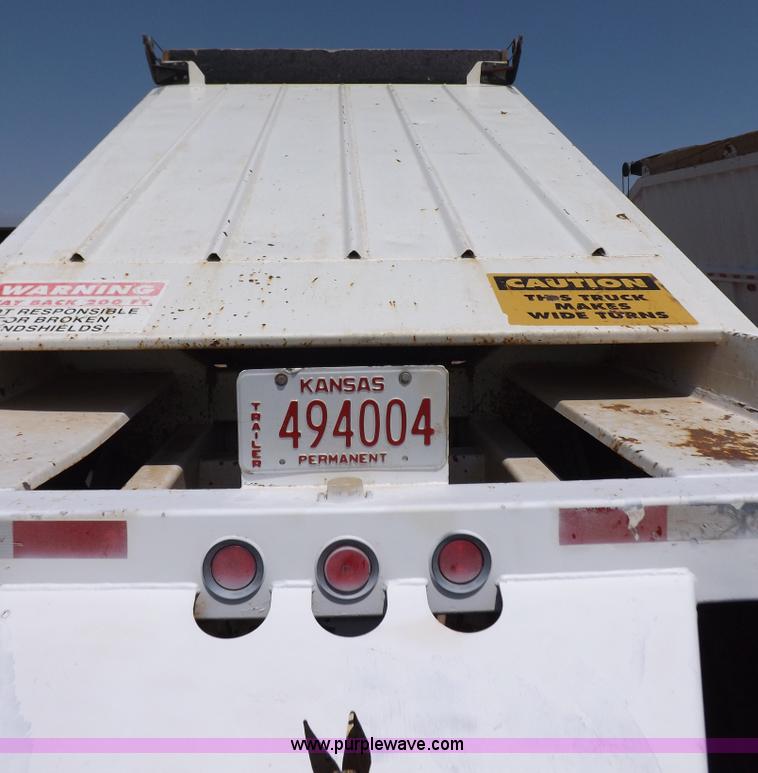 image for item H7007 2007 CTS BDT-40 belly dump trailer