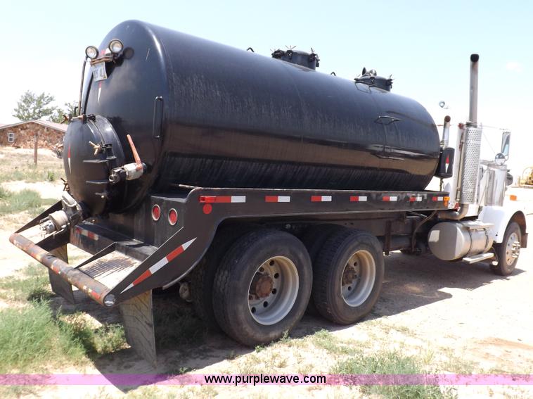 image for item H7173 1994 Kenworth W900 vacuum truck