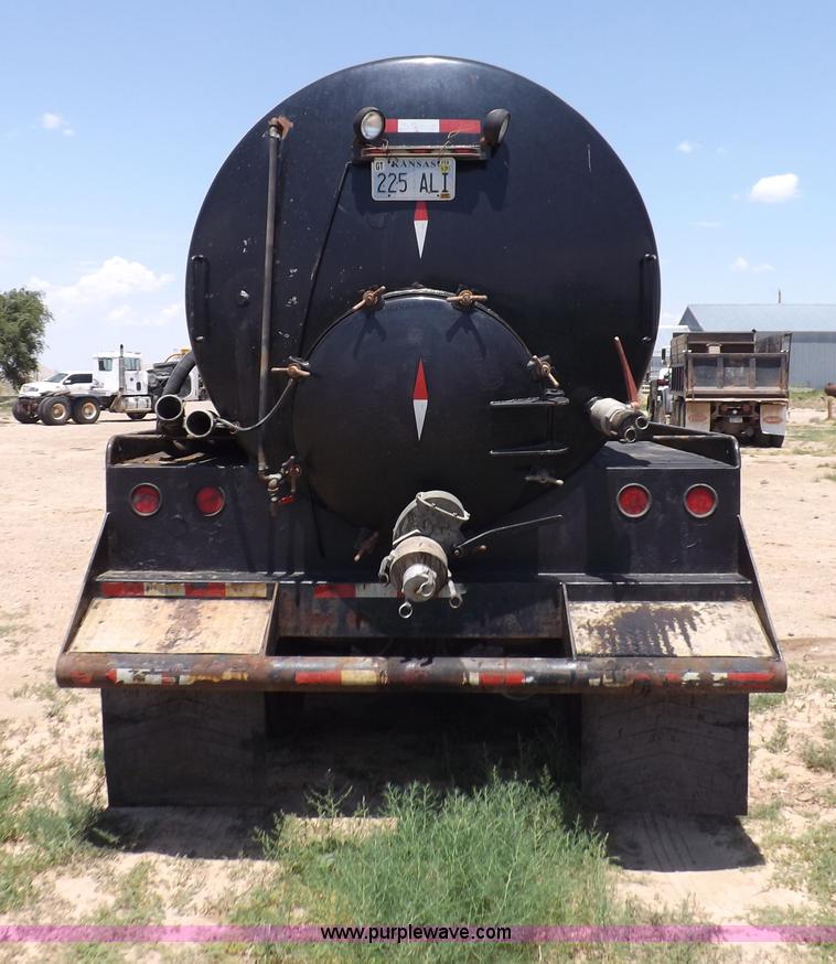 image for item H7173 1994 Kenworth W900 vacuum truck