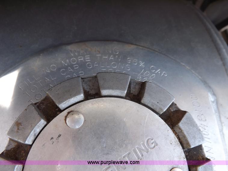 image for item H7173 1994 Kenworth W900 vacuum truck