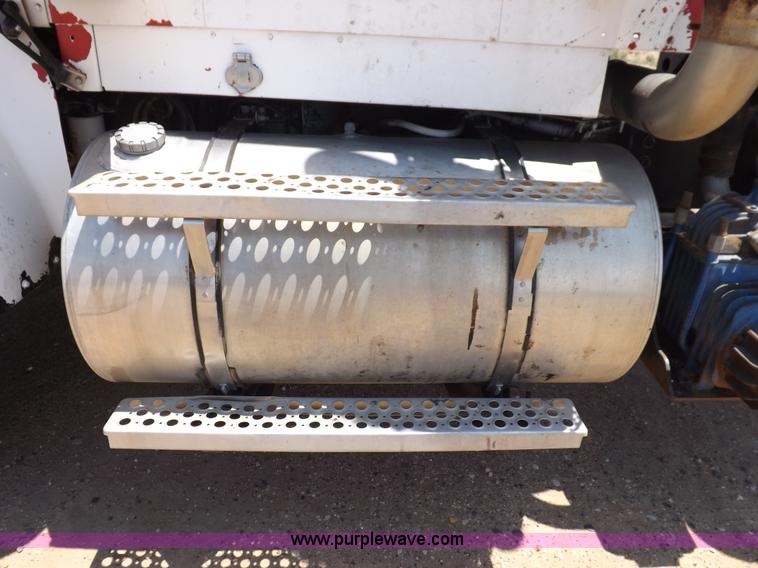 image for item H7173 1994 Kenworth W900 vacuum truck