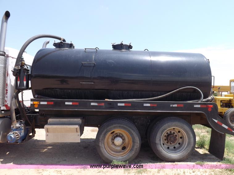 image for item H7173 1994 Kenworth W900 vacuum truck