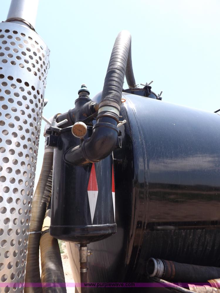 image for item H7173 1994 Kenworth W900 vacuum truck