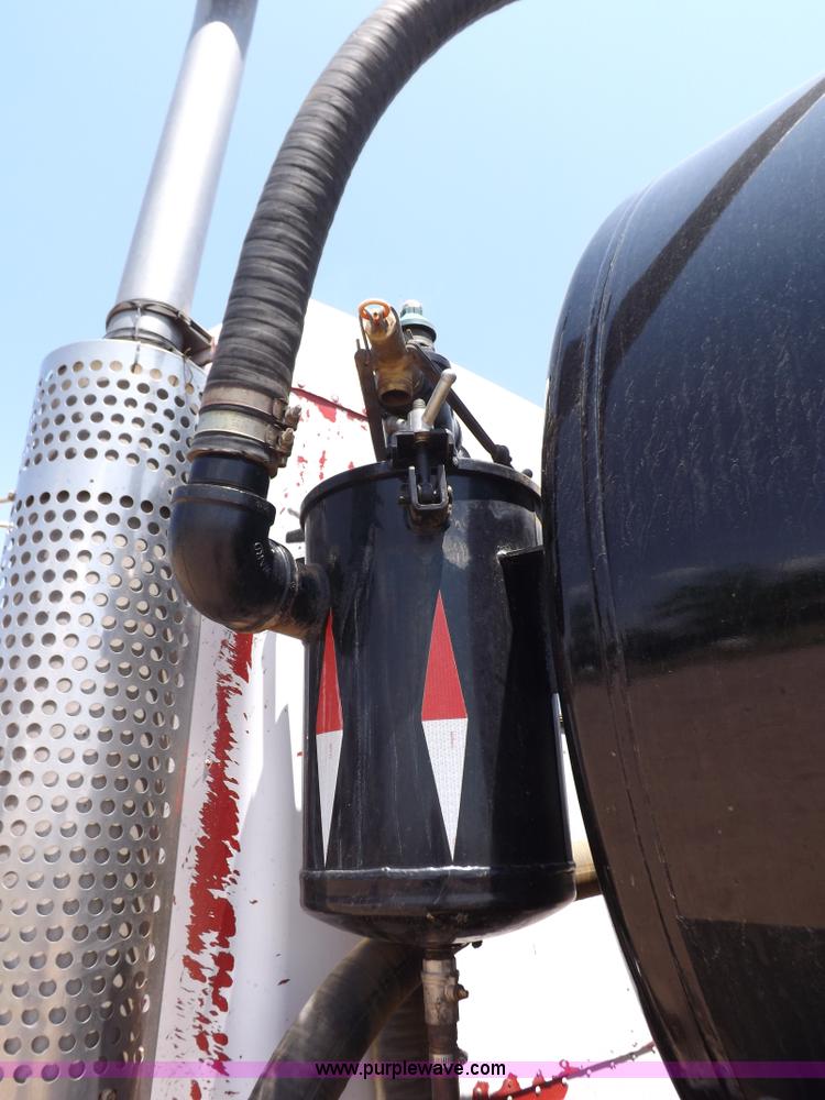 image for item H7173 1994 Kenworth W900 vacuum truck