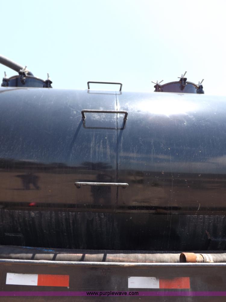 image for item H7173 1994 Kenworth W900 vacuum truck