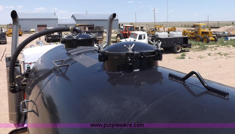 image for item H7173 1994 Kenworth W900 vacuum truck